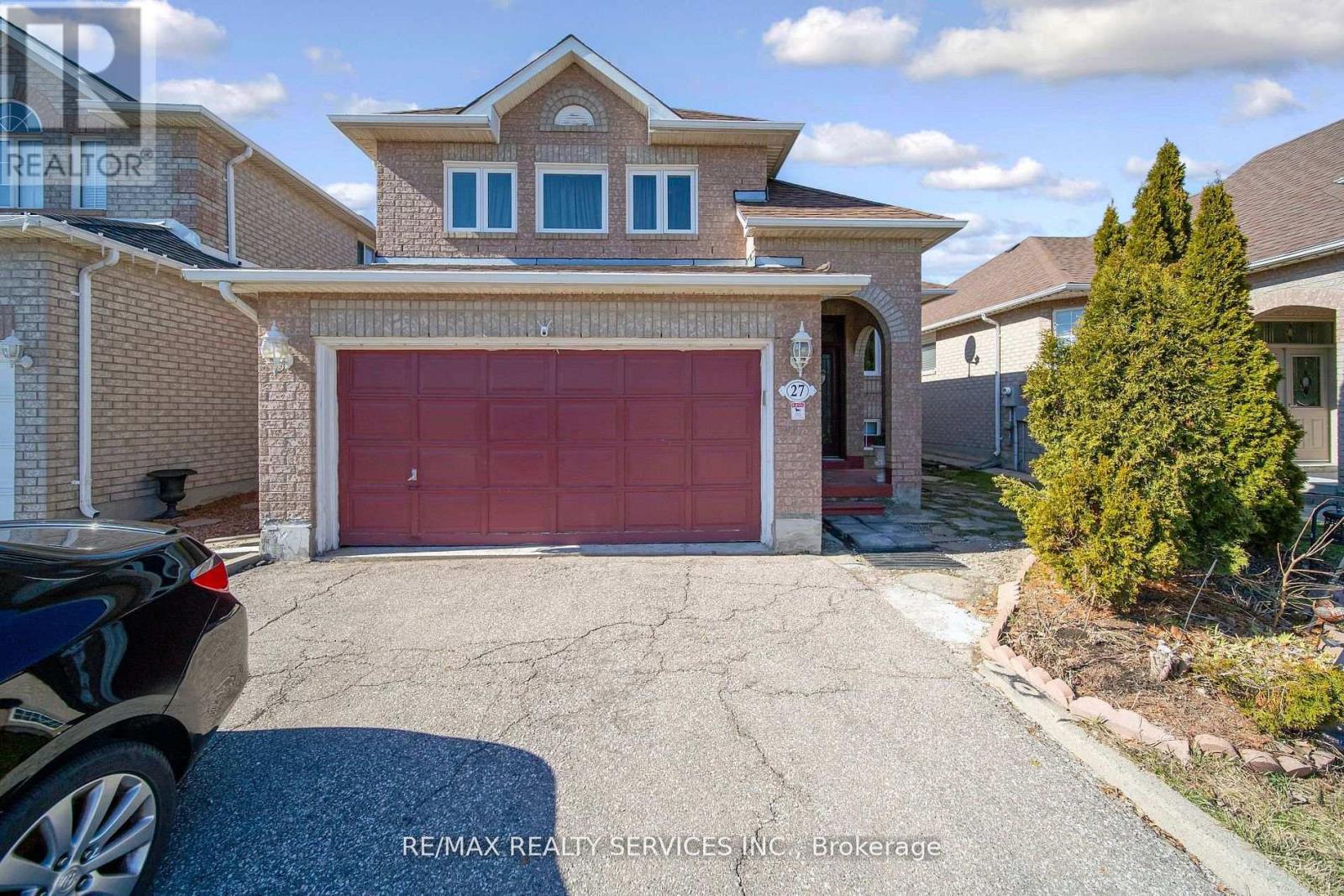 27 SUNCREST DRIVE, Brampton, Ontario