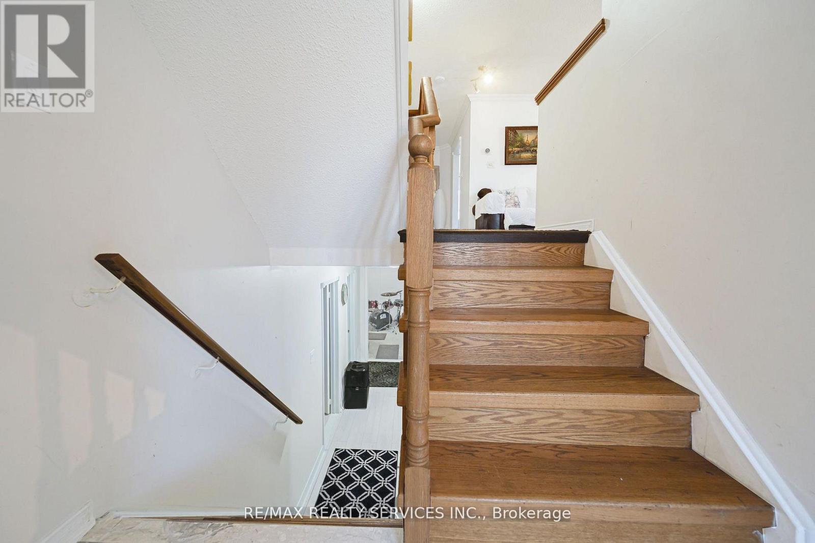 27 Suncrest Drive, Brampton, Ontario  L6X 4L5 - Photo 23 - W13001822