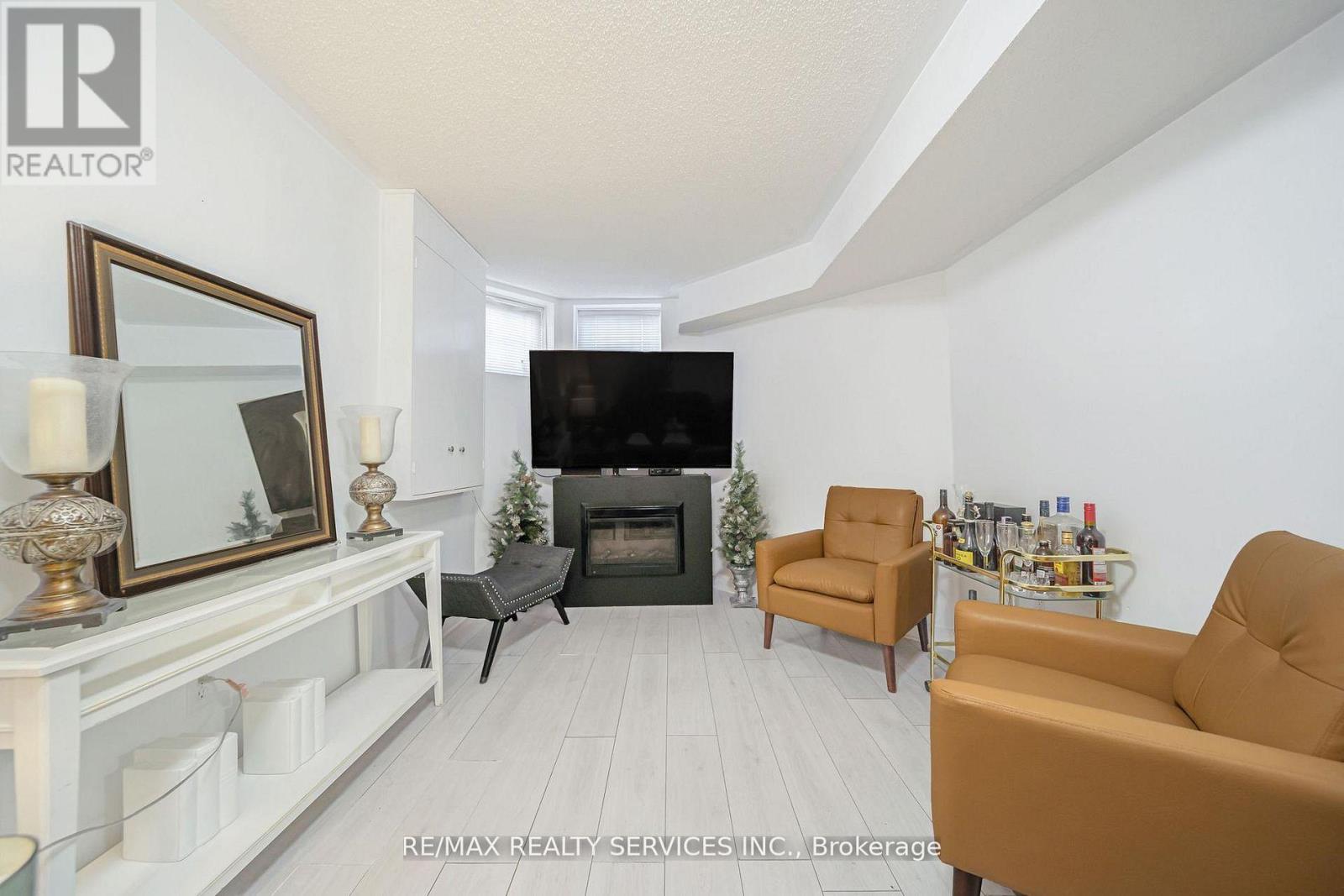 27 Suncrest Drive, Brampton, Ontario  L6X 4L5 - Photo 39 - W13001822