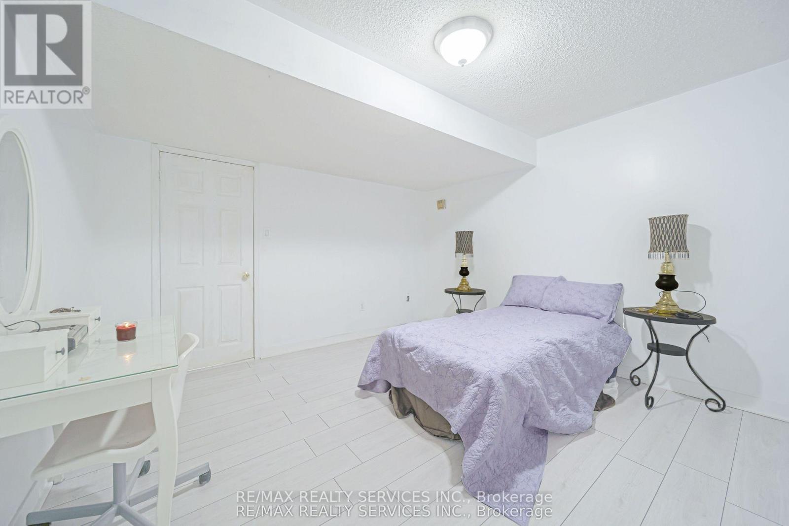 27 Suncrest Drive, Brampton, Ontario  L6X 4L5 - Photo 40 - W13001822