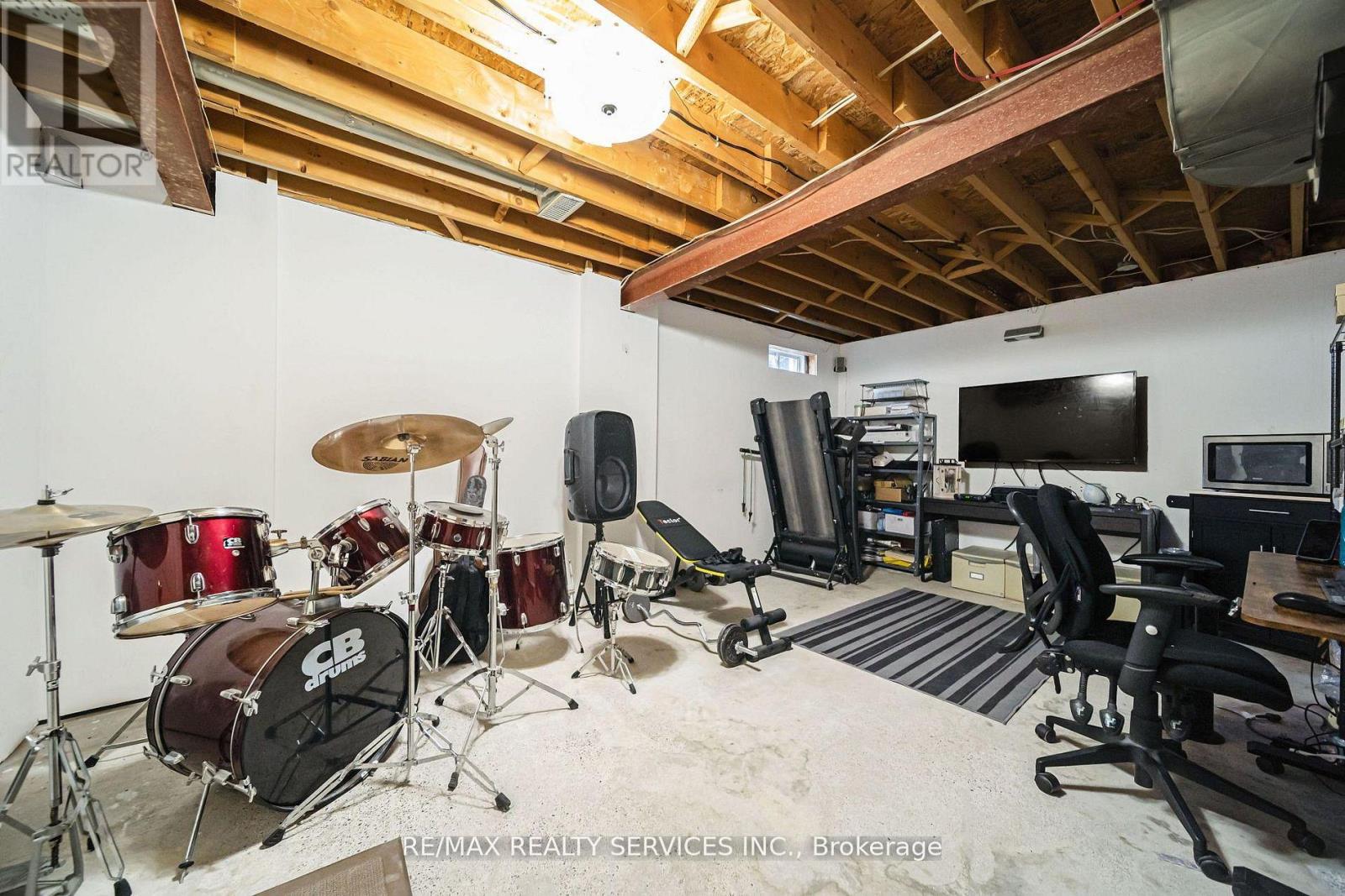 27 Suncrest Drive, Brampton, Ontario  L6X 4L5 - Photo 43 - W13001822