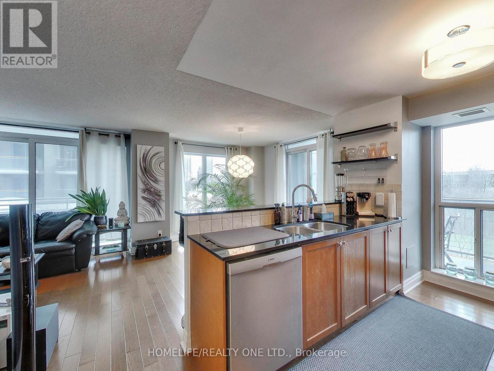 303 - 2119 Lakeshore Boulevard W, Toronto, Ontario  M8V 4E8 - Photo 33 - W13001836
