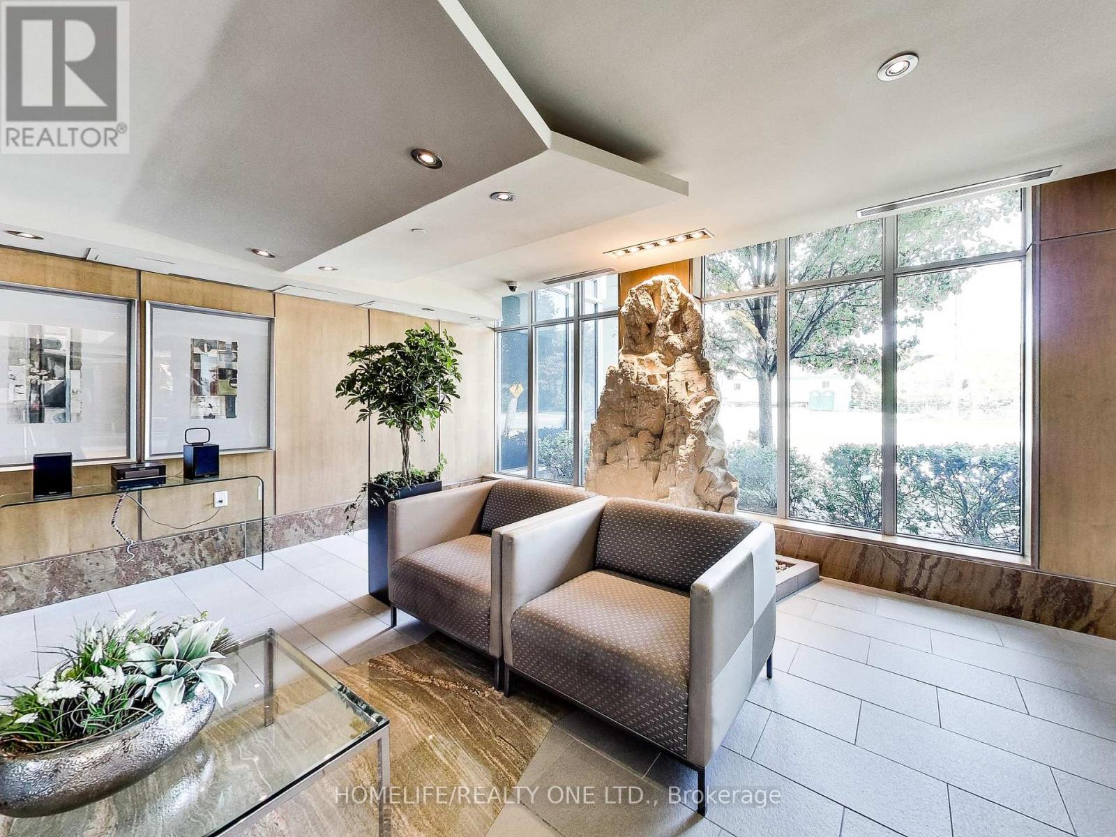 303 - 2119 Lakeshore Boulevard W, Toronto, Ontario  M8V 4E8 - Photo 8 - W13001836