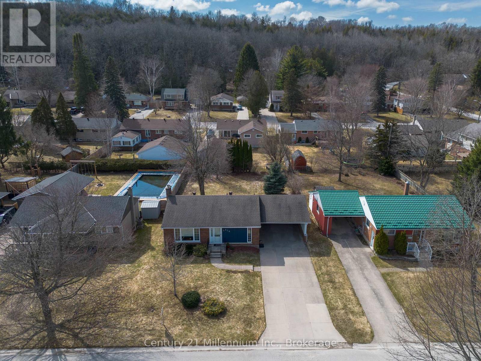 670 5th A Avenue W, Owen Sound, Ontario  N4K 5C9 - Photo 2 - X12909602