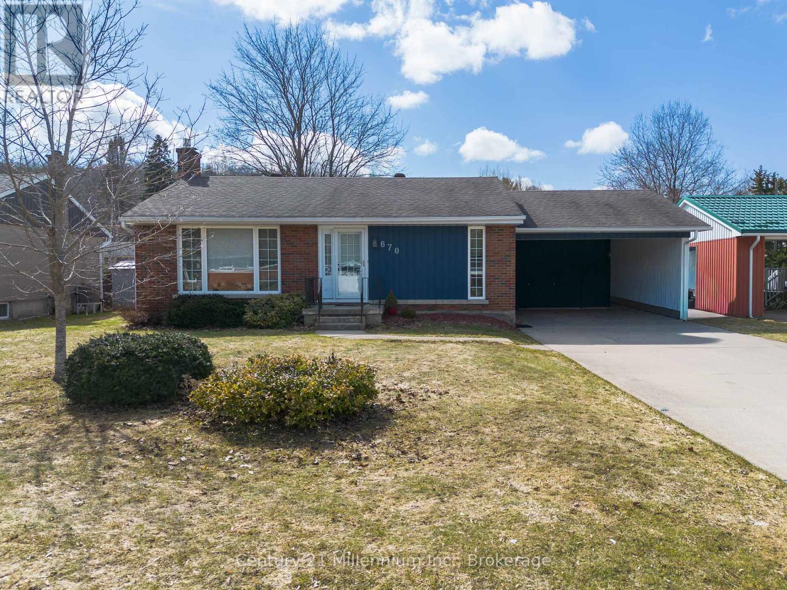 670 5th A Avenue W, Owen Sound, Ontario  N4K 5C9 - Photo 1 - X12909602