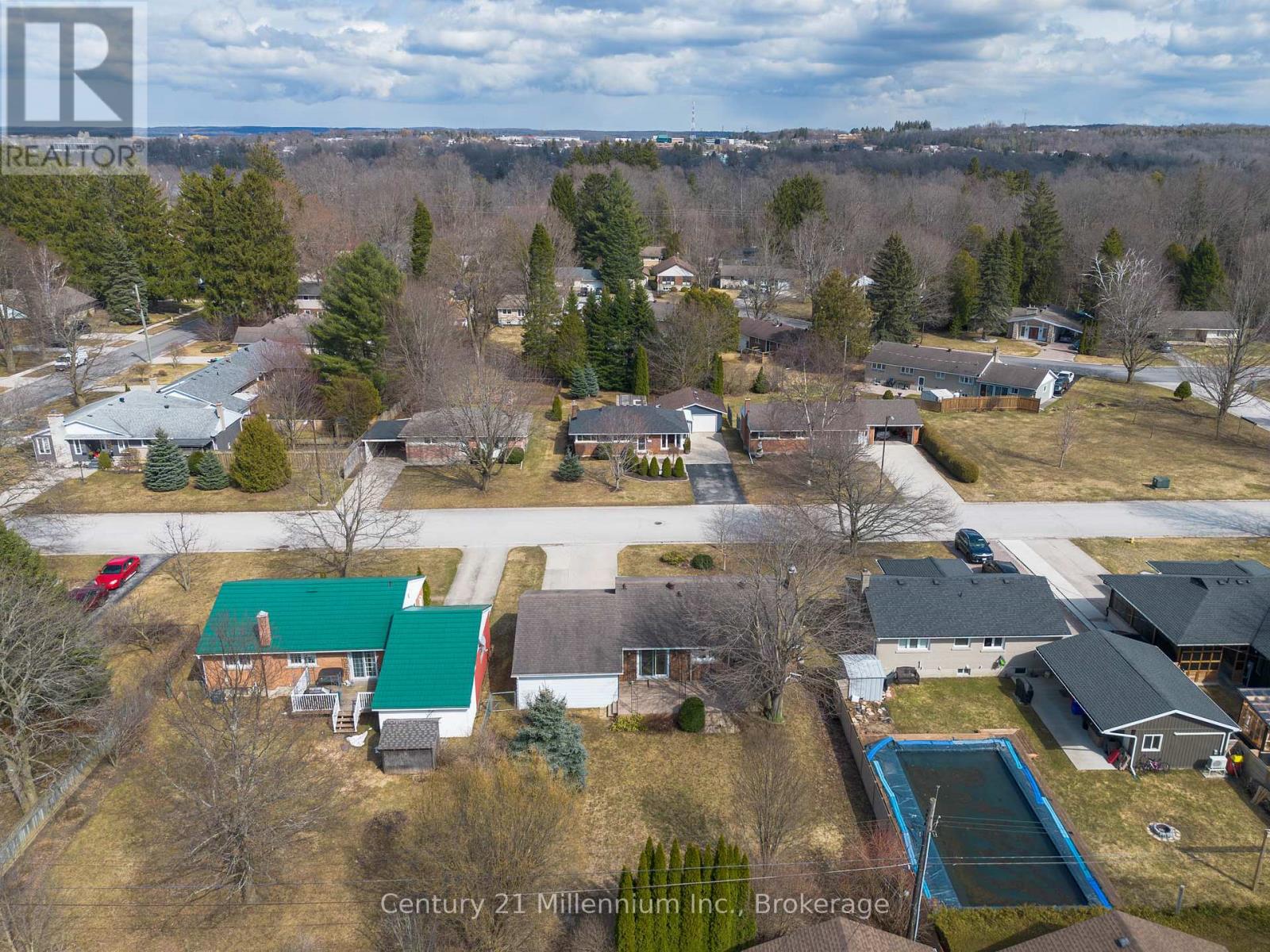 670 5th A Avenue W, Owen Sound, Ontario  N4K 5C9 - Photo 3 - X12909602