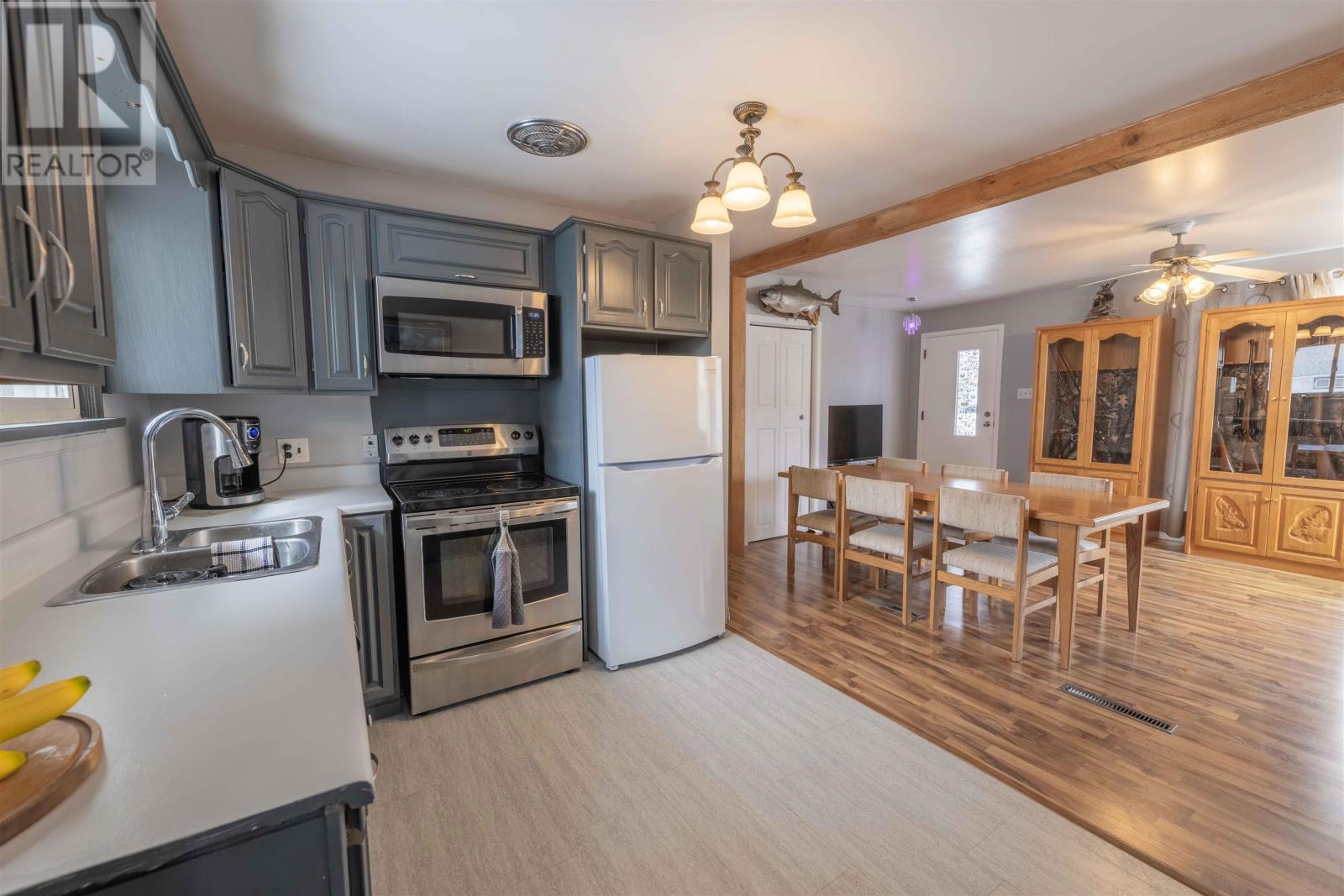 157 Burriss St, Thunder Bay, Ontario  P7A 3E3 - Photo 3 - TB2600706