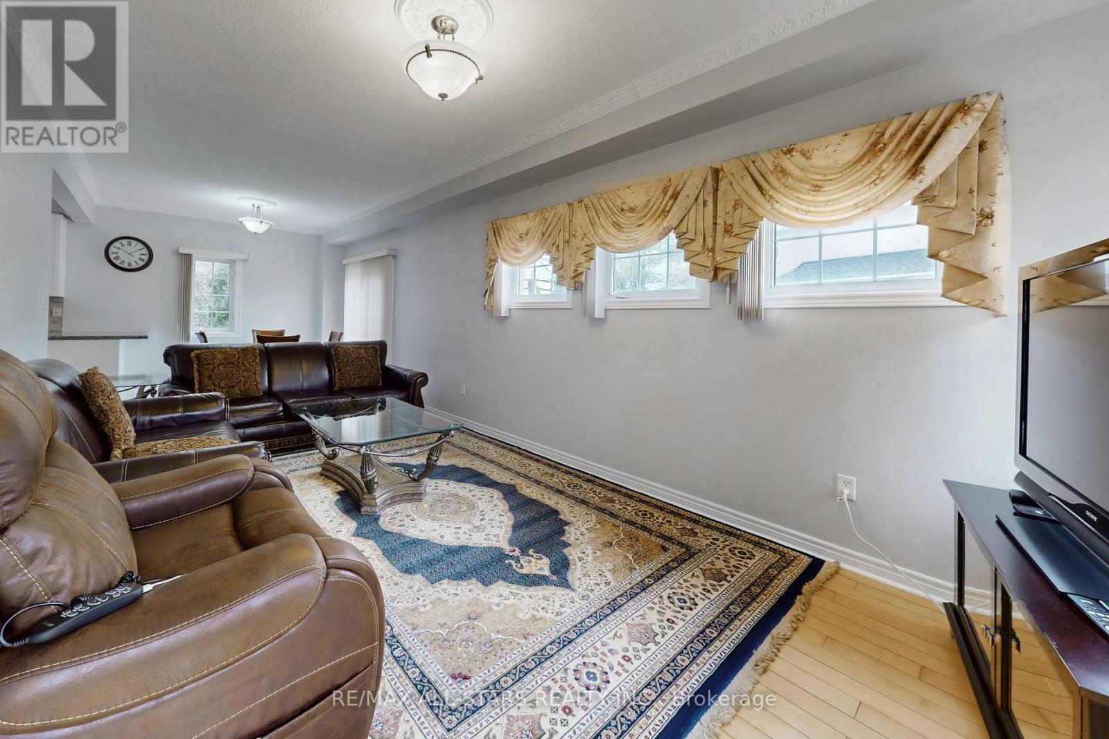 75 Gloria Crescent, Whitby, Ontario L1P 1V3 - Photo 16 - E12996416