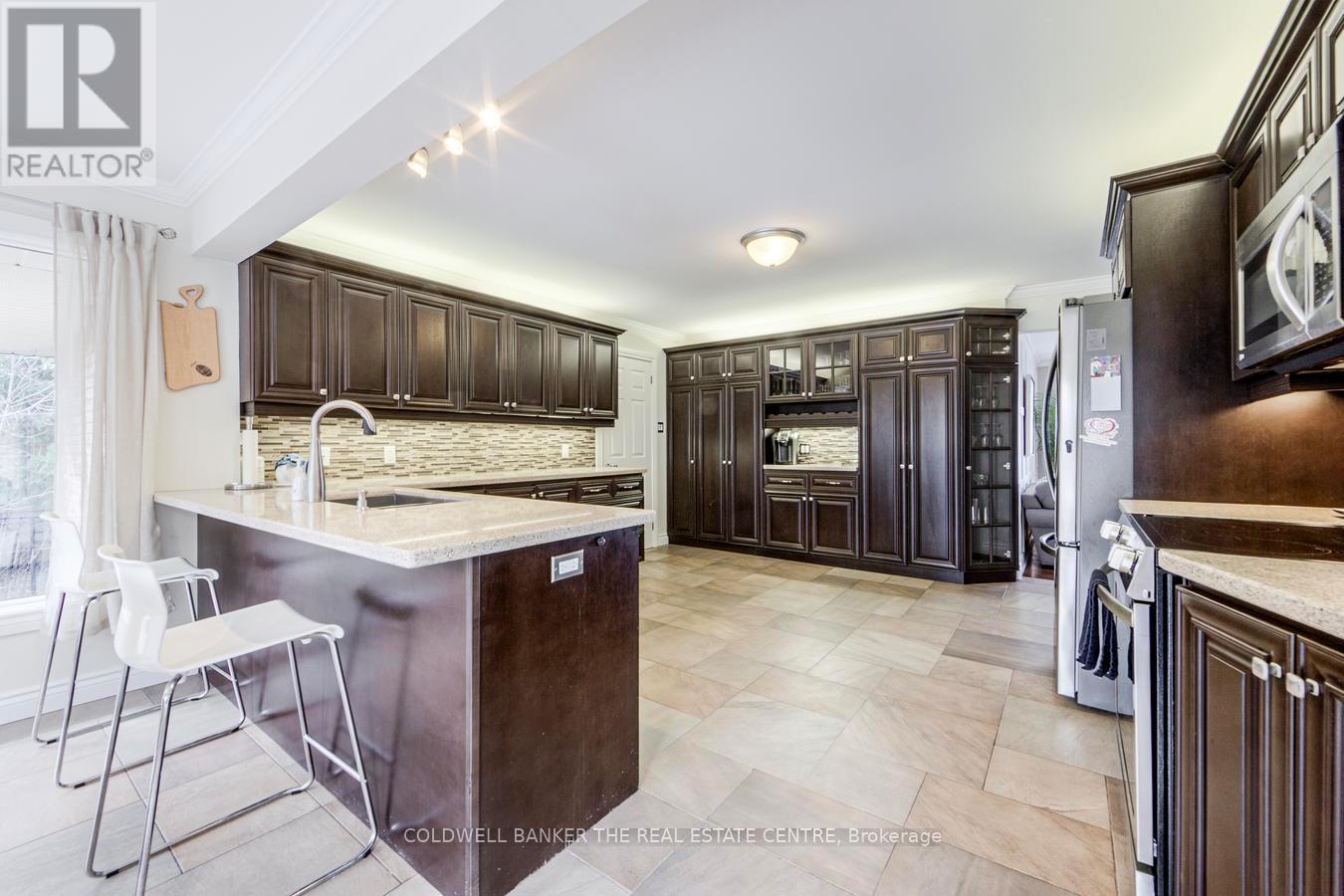 567 Lake Drive E, Georgina, Ontario  L0E 1S0 - Photo 19 - N12948784