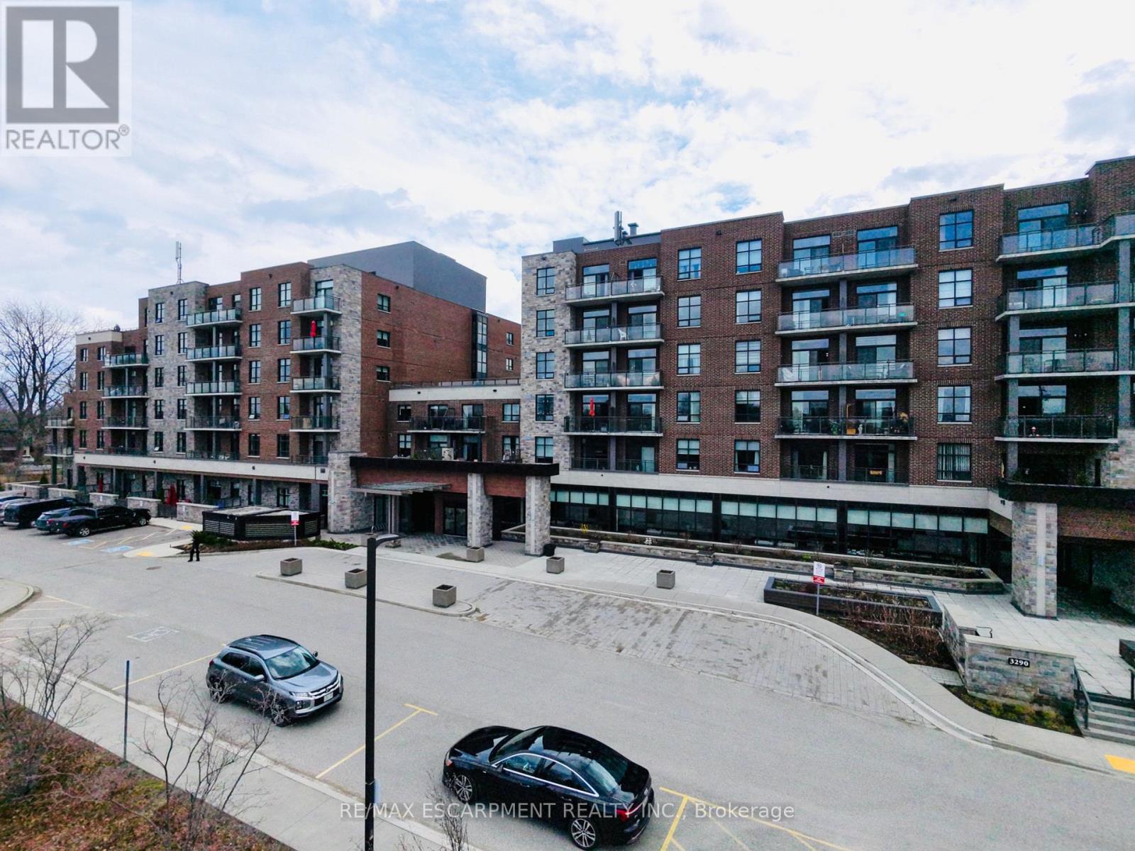 309 - 3290 New Street, Burlington, Ontario  L7N 1M8 - Photo 4 - W12680494