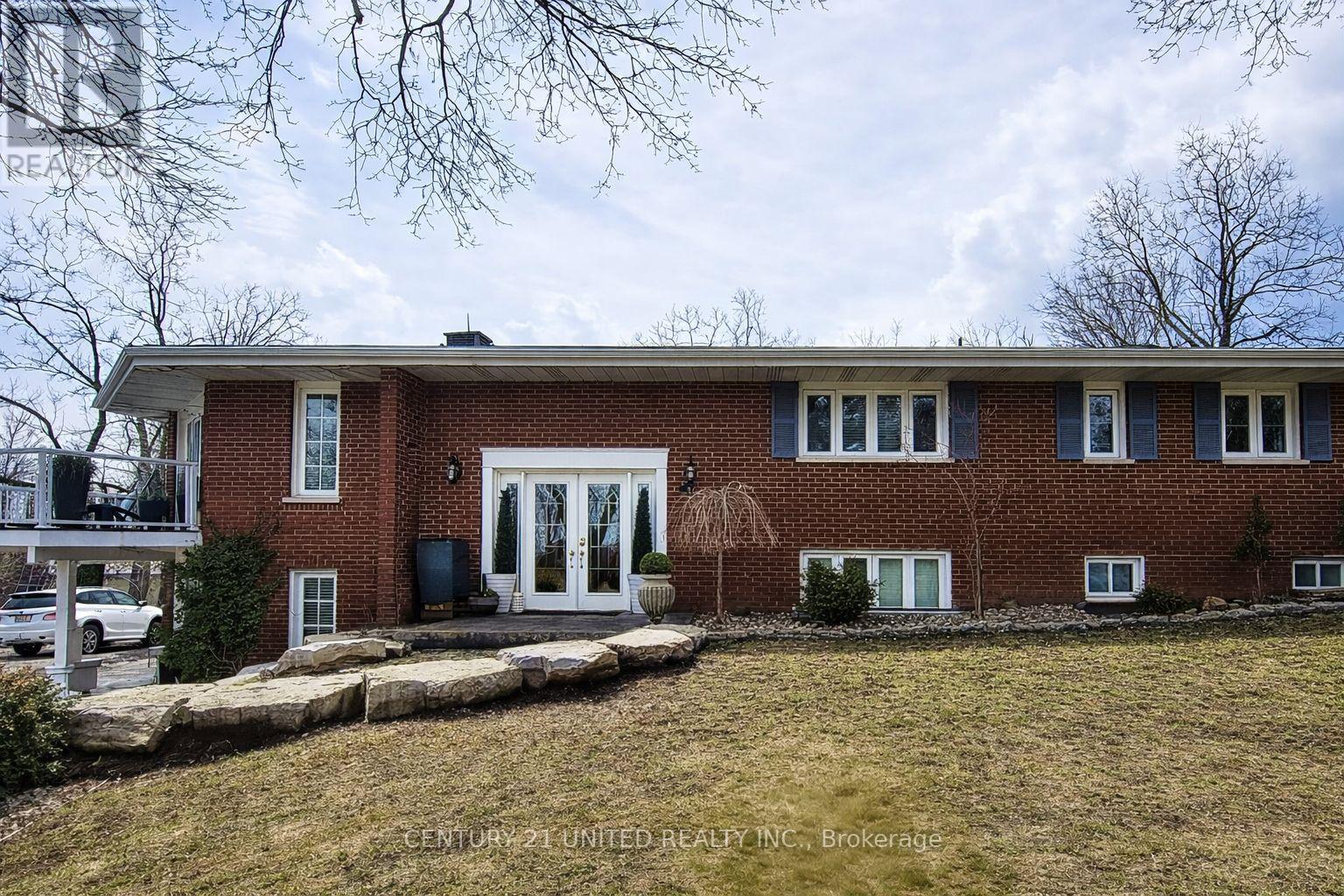 105 Ridgewood Road, Peterborough, Ontario  K9J 1P2 - Photo 2 - X12805128