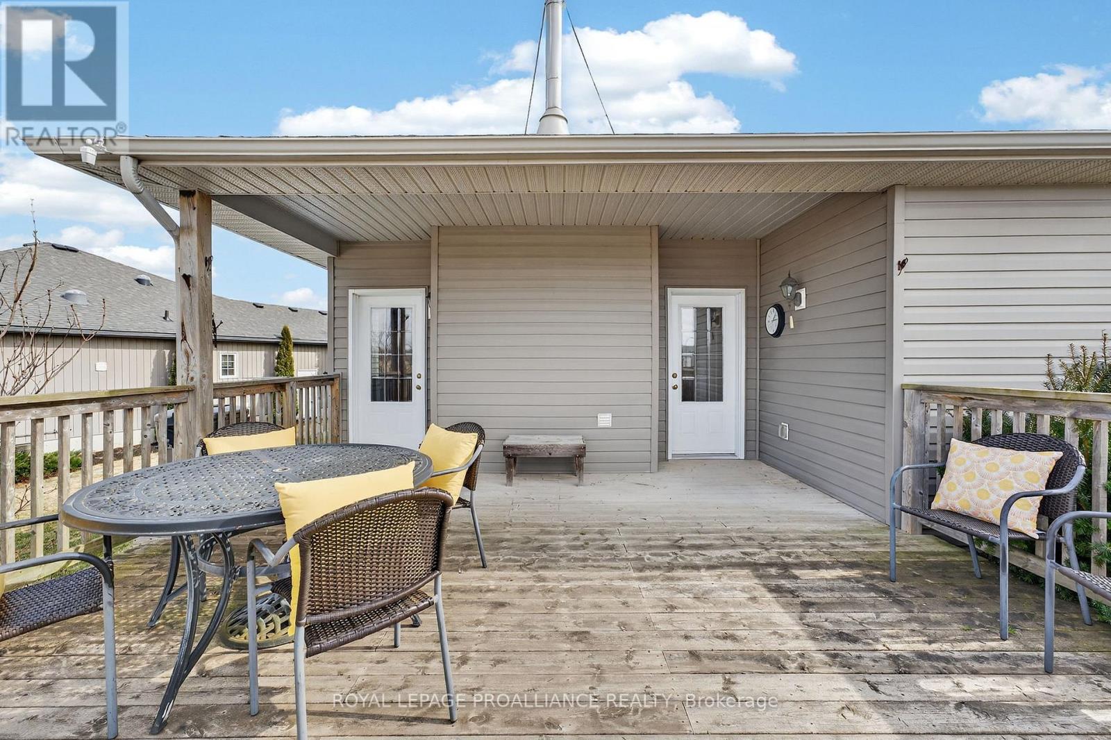 45 Maplehurst Crescent, Prince Edward County, Ontario  K0K 3L0 - Photo 42 - X12928742