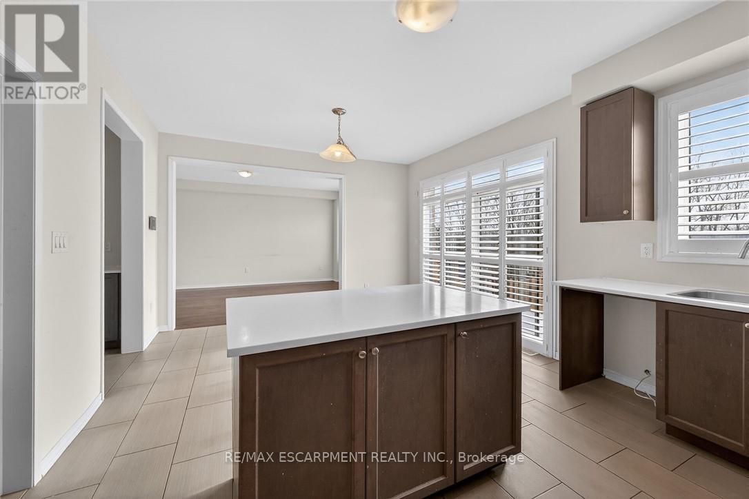 17 Larry Crescent, Haldimand, Ontario N3W 0B2 - Photo 17 - X12801018