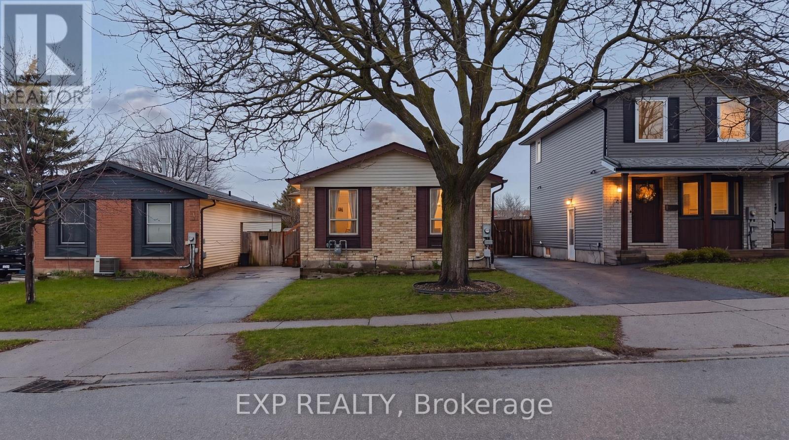 160 Carter Crescent, Cambridge, Ontario N1R 6A9 - Photo 3 - X12995688