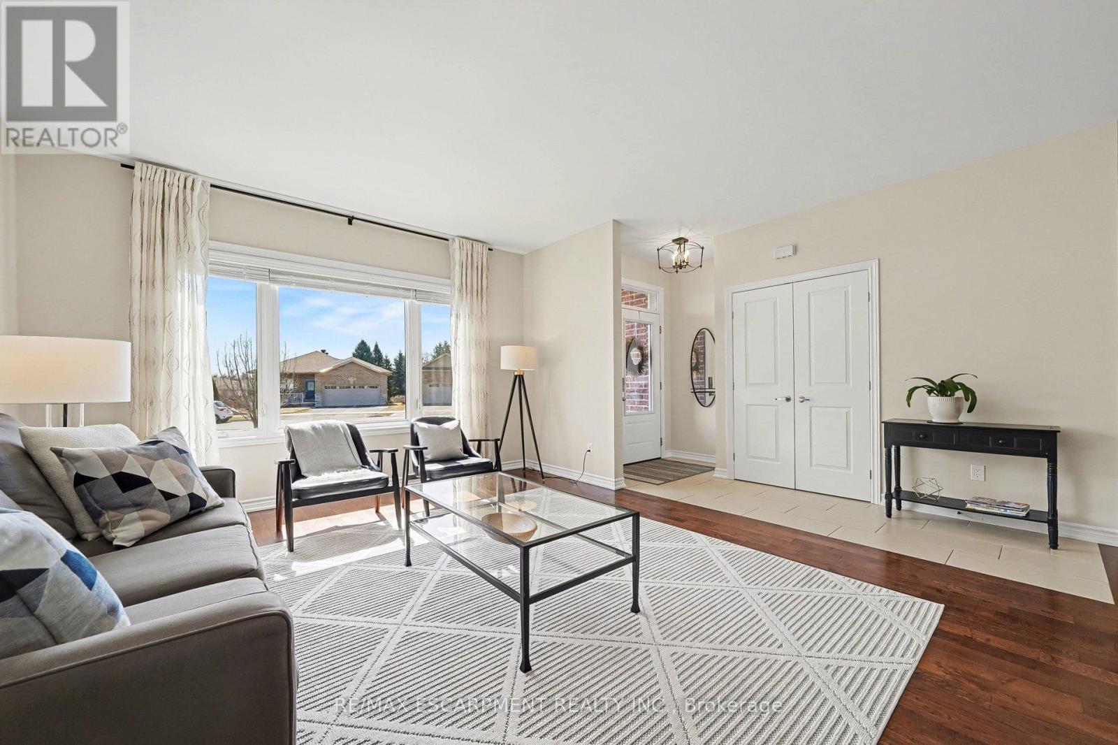 7 Senators Gate Drive, Perth, Ontario  K7H 0B5 - Photo 5 - X13001736