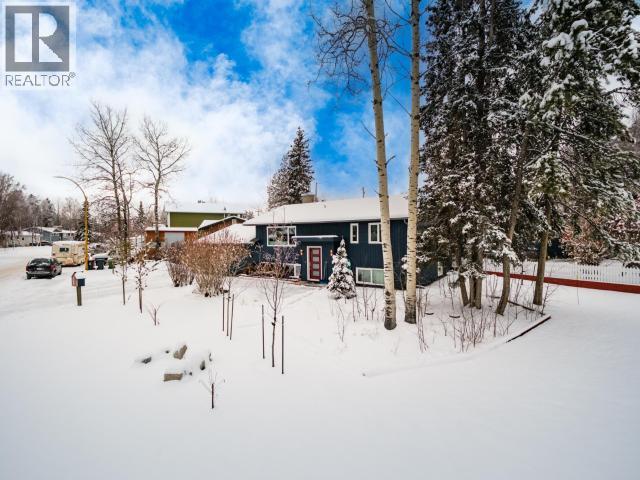 68 Klondike Road, Whitehorse, Yukon Y1A 3M1 - Photo 1 - 17177