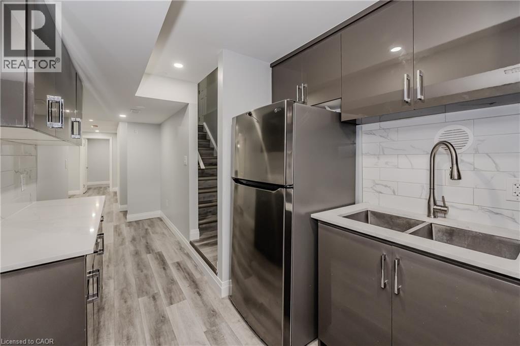 119 Monarch Woods Drive, Kitchener, Ontario  N2P 0K2 - Photo 36 - 40821070