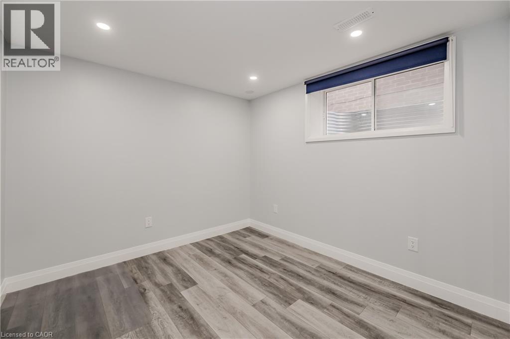 119 Monarch Woods Drive, Kitchener, Ontario  N2P 0K2 - Photo 41 - 40821070