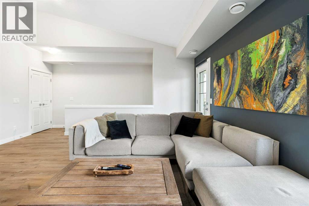 8 Evanscrest Gardens NW, Calgary, Alberta  T3P 0S1 - Photo 9 - A2301478