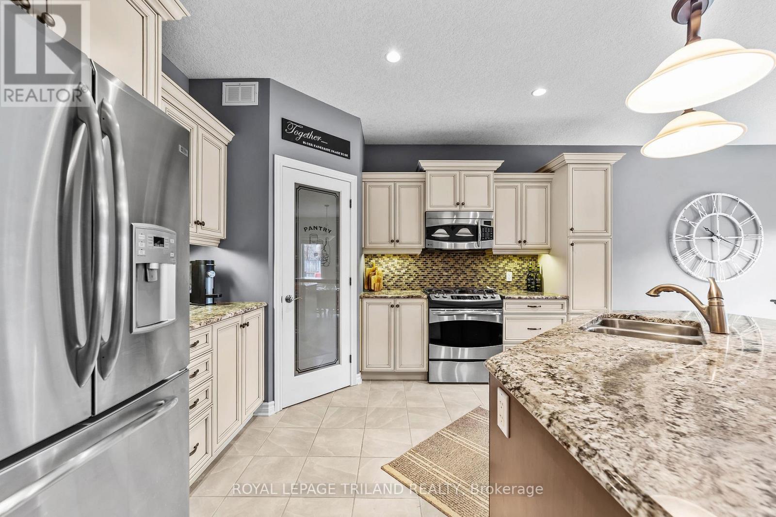 3194 Pincombe Drive, London South, Ontario  N6L 0B4 - Photo 11 - X13001928