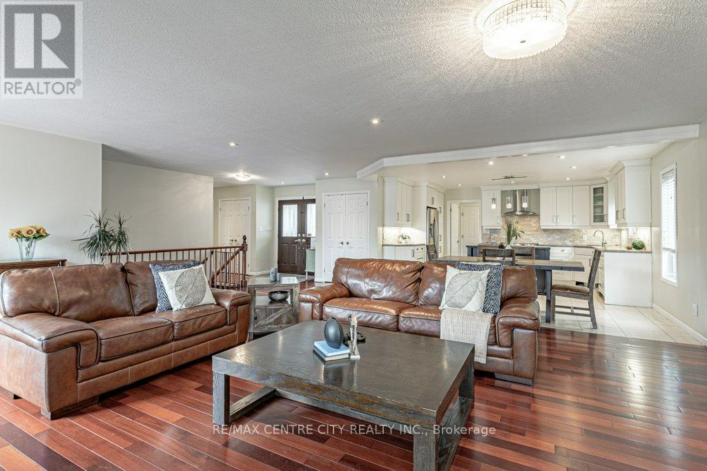 194 Commissioners Road E, London South, Ontario  N6C 2T1 - Photo 11 - X13001954