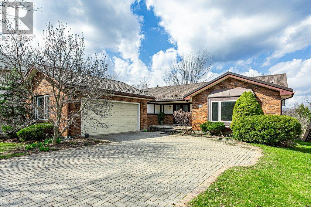 194 Commissioners Road E, London South, Ontario  N6C 2T1 - Photo 2 - X13001954