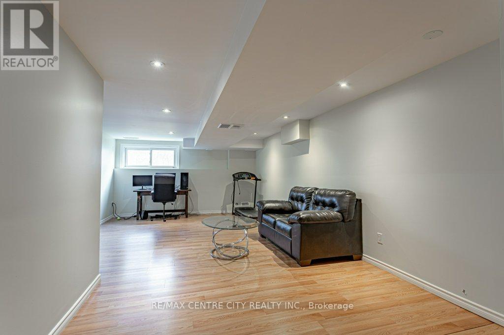 194 Commissioners Road E, London South, Ontario  N6C 2T1 - Photo 33 - X13001954