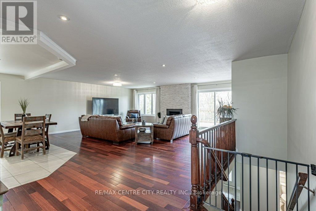 194 Commissioners Road E, London South, Ontario  N6C 2T1 - Photo 6 - X13001954