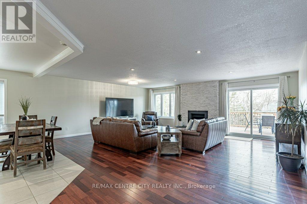 194 Commissioners Road E, London South, Ontario  N6C 2T1 - Photo 7 - X13001954