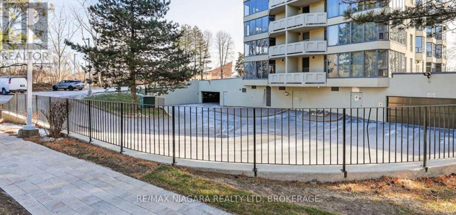 601 - 81 Scott Street, St. Catharines, Ontario  L2N 7L5 - Photo 35 - X12851286