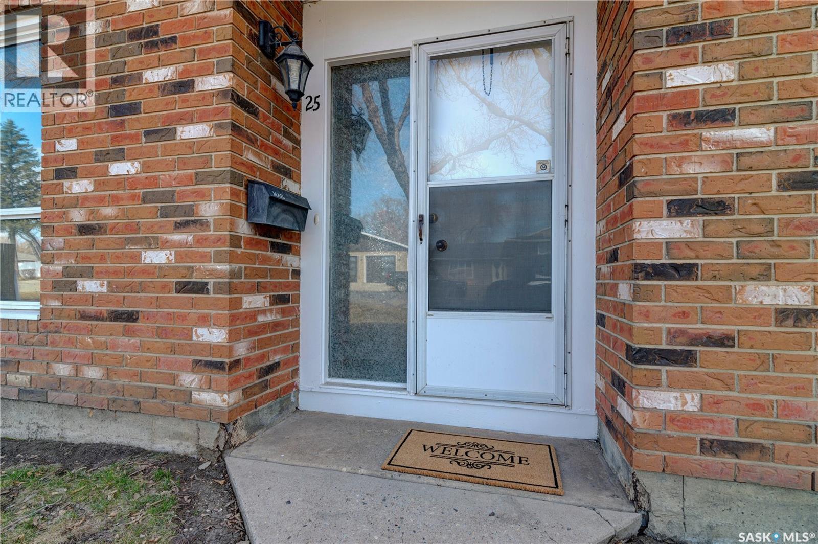 25 Spruceview Road, Regina, Saskatchewan  S4R 0E1 - Photo 29 - SK032929