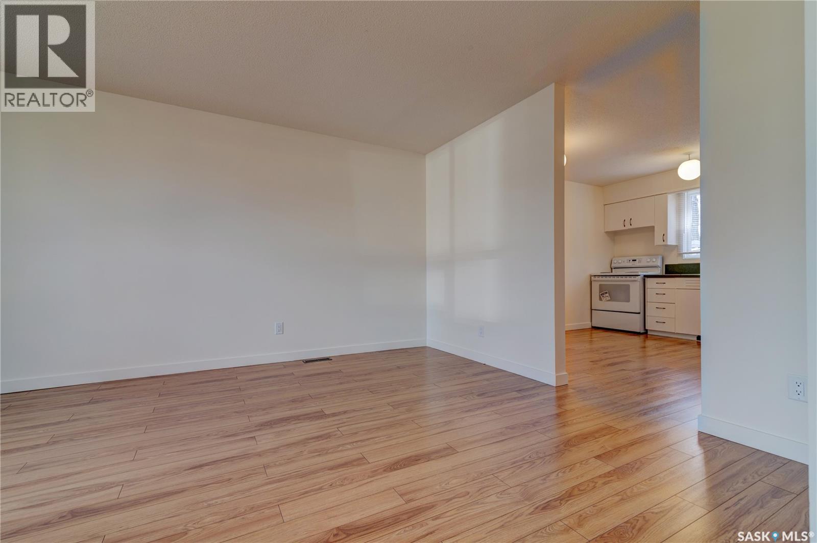 25 Spruceview Road, Regina, Saskatchewan  S4R 0E1 - Photo 5 - SK032929