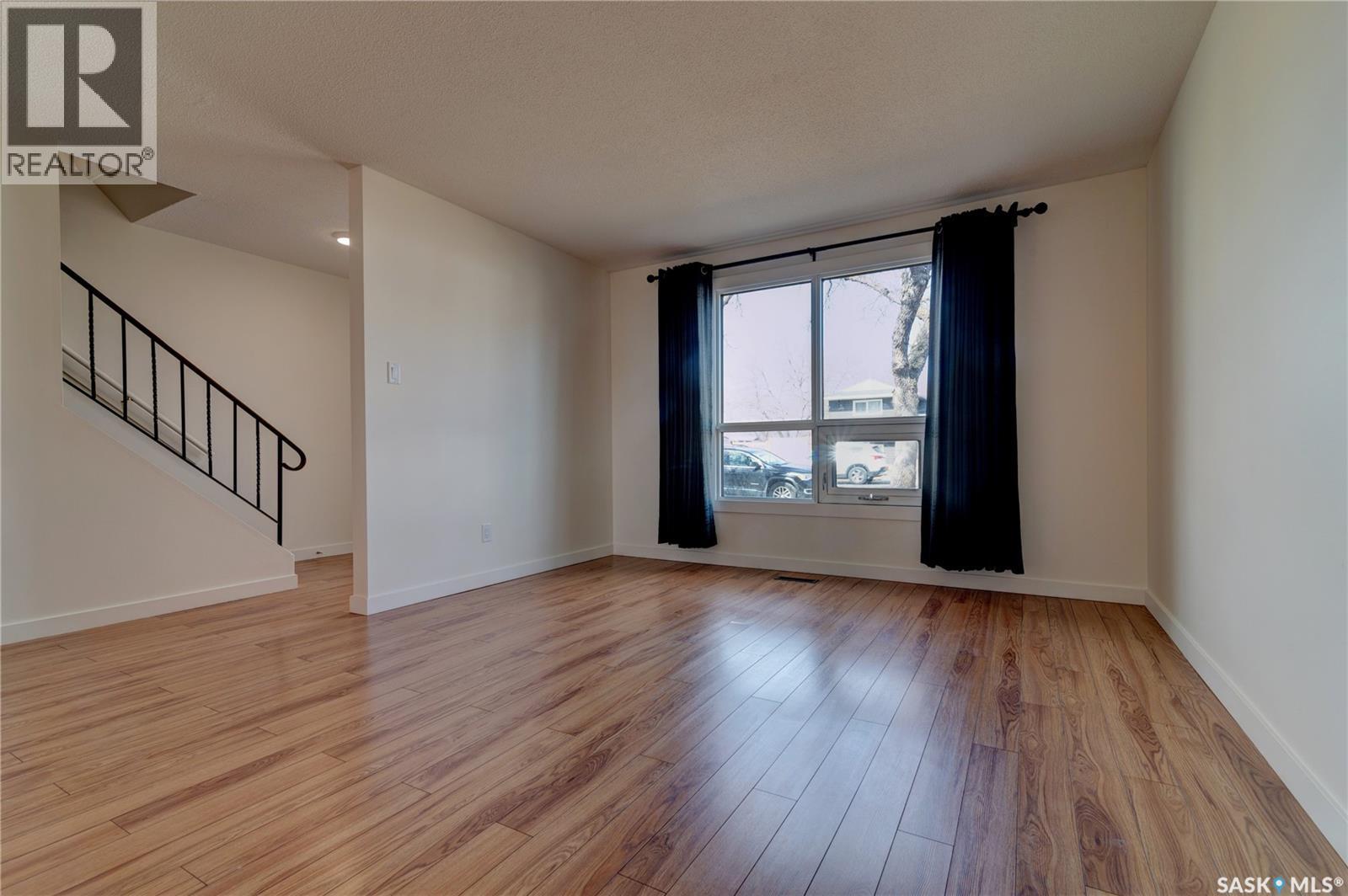 25 Spruceview Road, Regina, Saskatchewan  S4R 0E1 - Photo 8 - SK032929