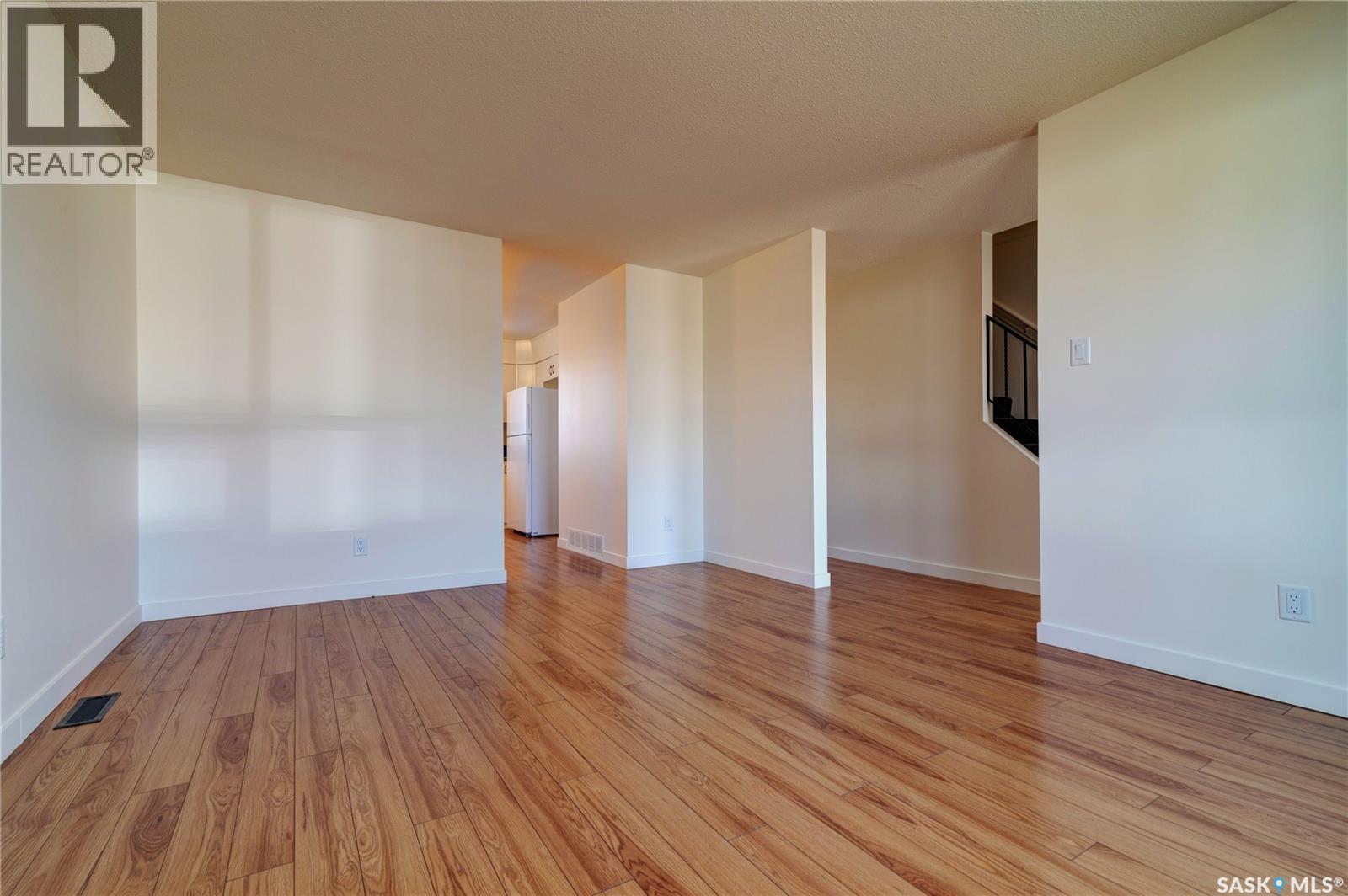 25 Spruceview Road, Regina, Saskatchewan  S4R 0E1 - Photo 9 - SK032929