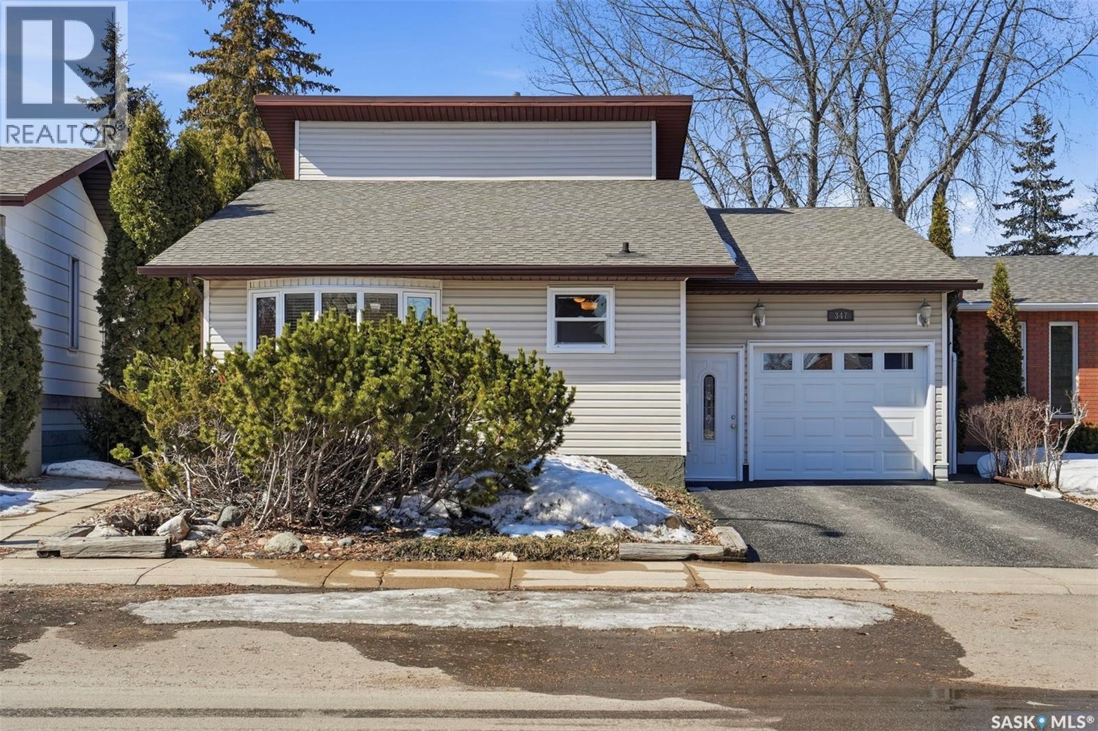 347 Delaronde Road, Saskatoon, Saskatchewan  S7J 3Y5 - Photo 2 - SK032772