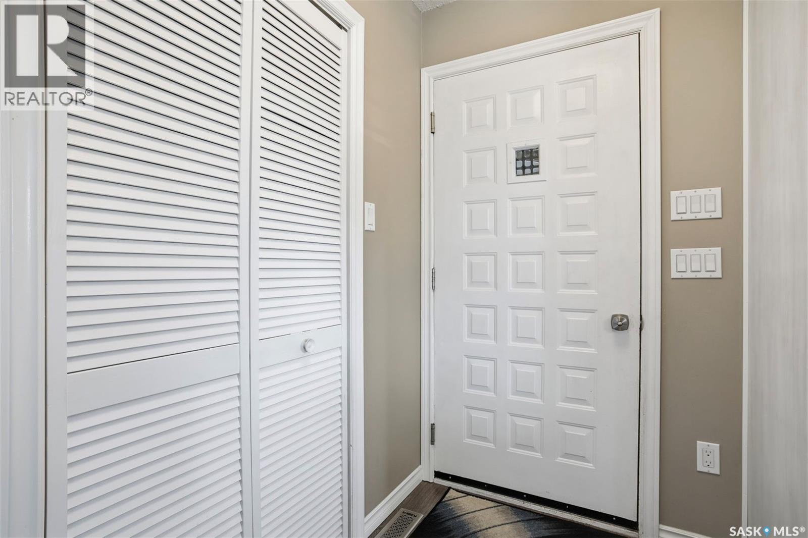 347 Delaronde Road, Saskatoon, Saskatchewan  S7J 3Y5 - Photo 4 - SK032772