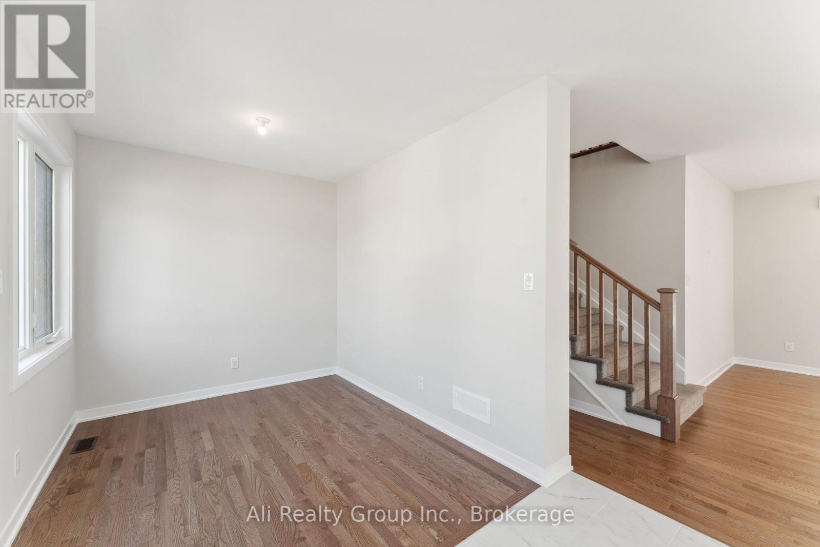 309 Falsetto Street, Ottawa, Ontario  K1W 0S5 - Photo 15 - X13001902