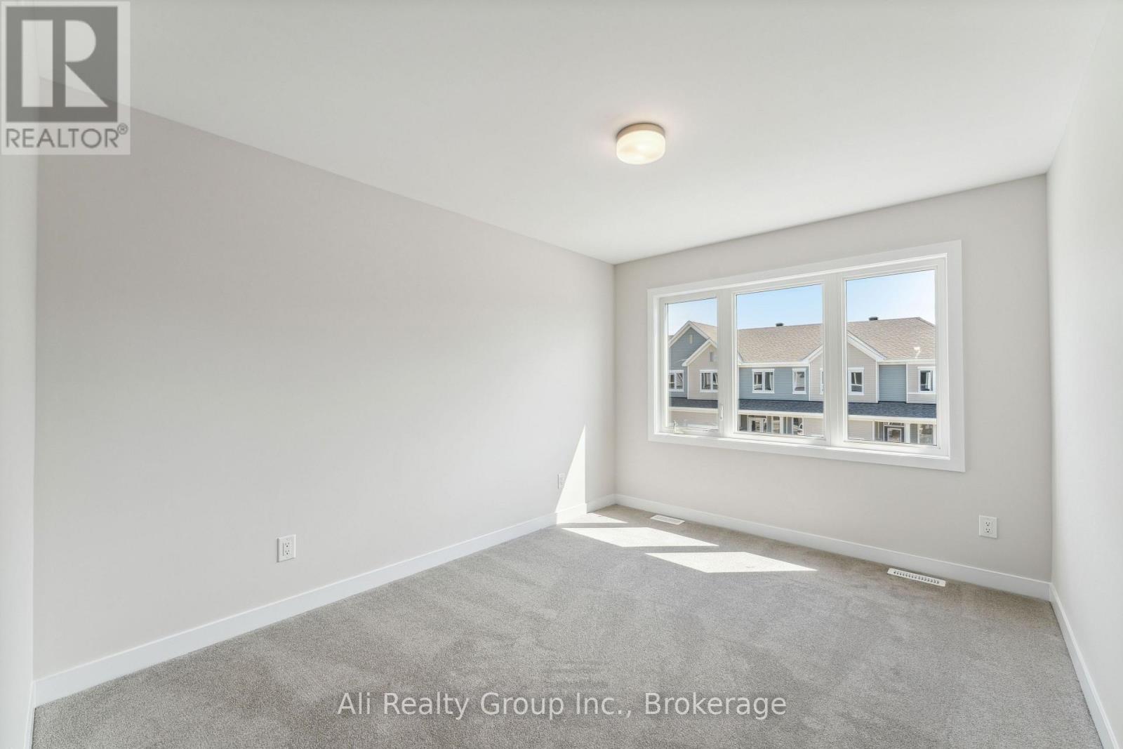 309 Falsetto Street, Ottawa, Ontario  K1W 0S5 - Photo 29 - X13001902