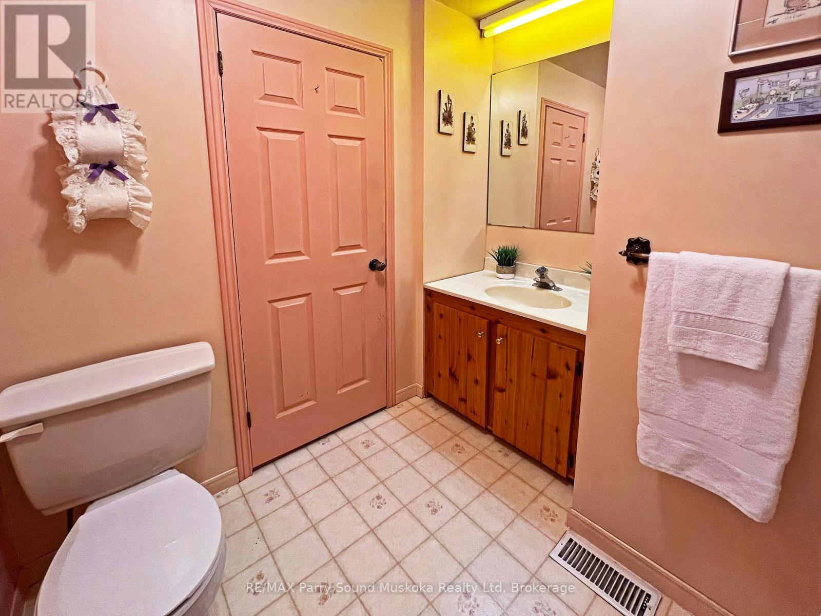 16 Macklaim Drive, Parry Sound, Ontario  P2A 2Z2 - Photo 22 - X13001828