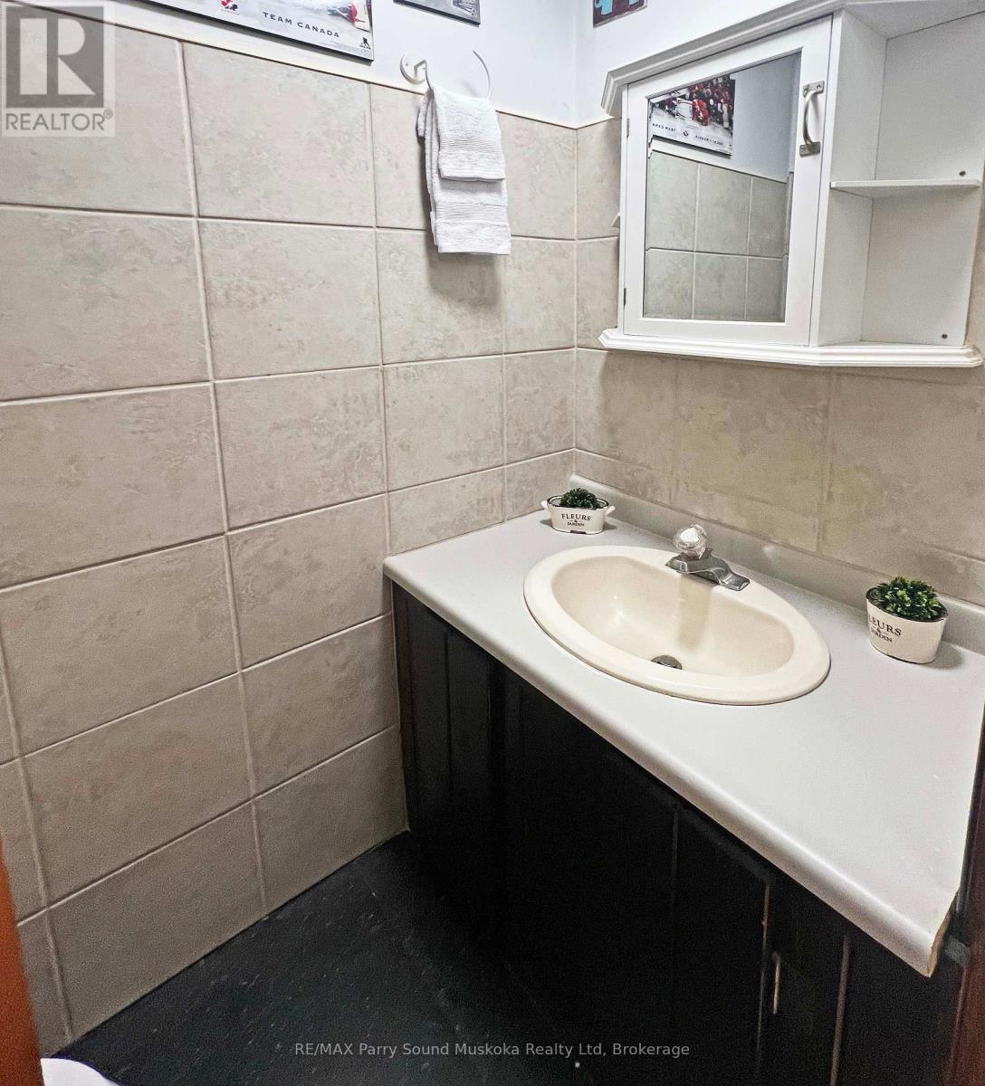 16 Macklaim Drive, Parry Sound, Ontario  P2A 2Z2 - Photo 32 - X13001828