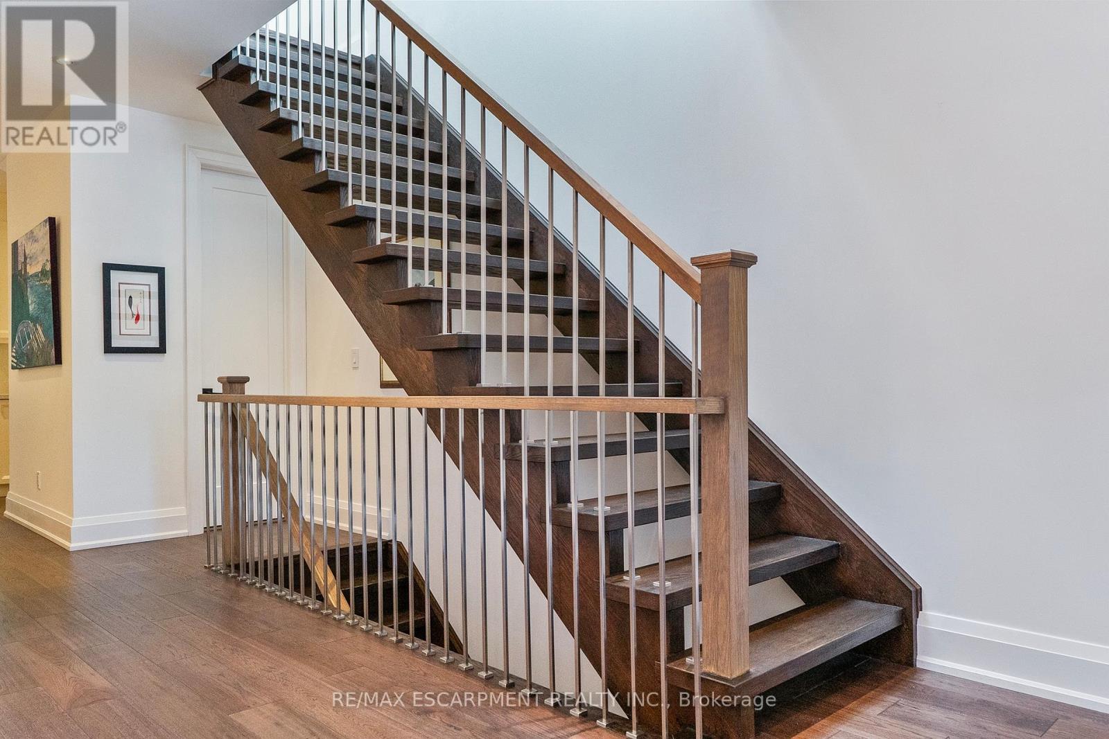 24 Cayuga Avenue, Mississauga, Ontario  L5G 3S7 - Photo 18 - W12753556