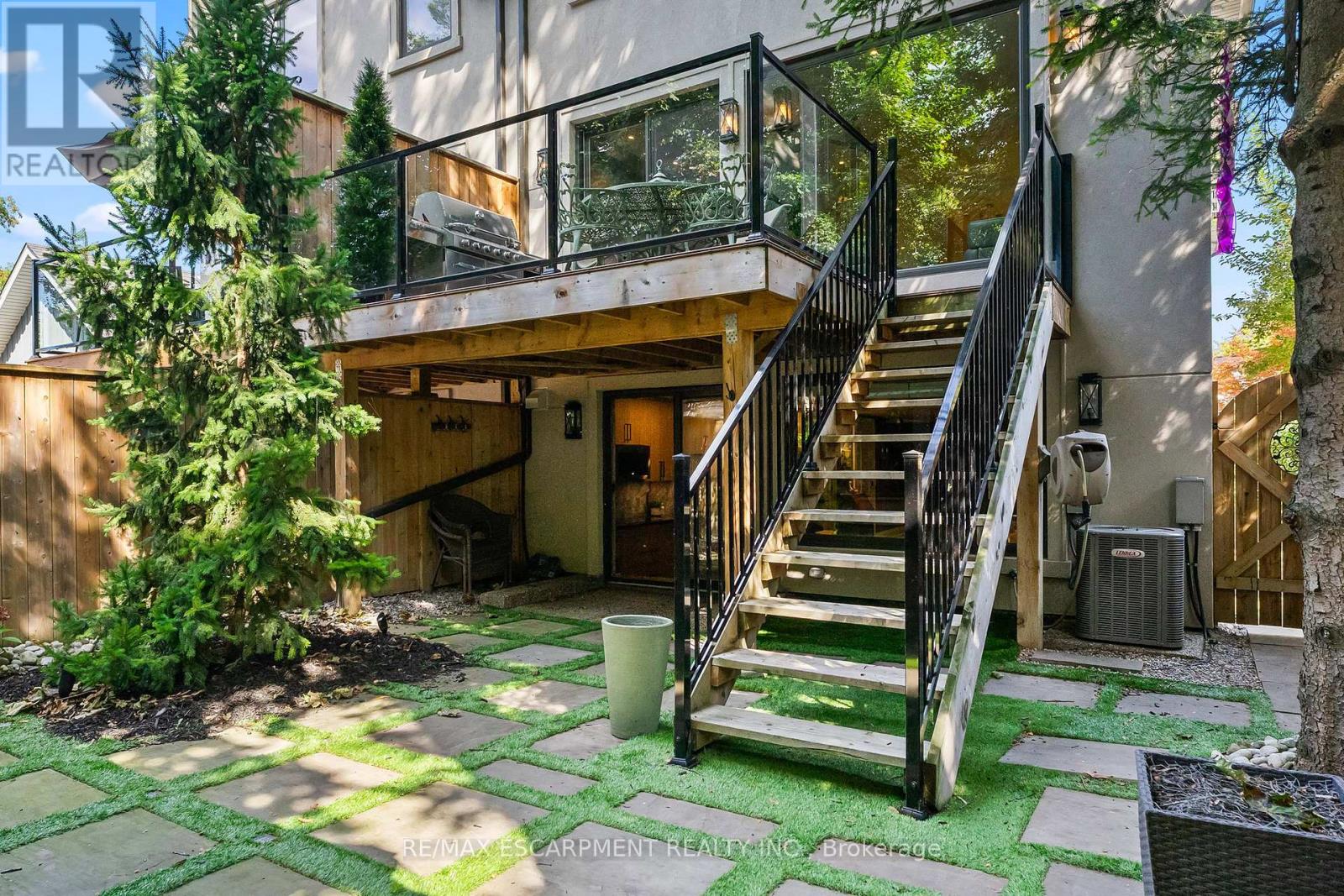 24 Cayuga Avenue, Mississauga, Ontario  L5G 3S7 - Photo 43 - W12753556