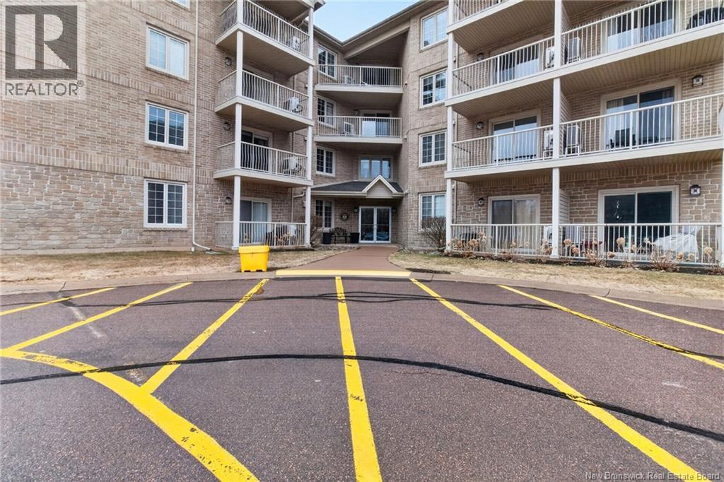 65 Diamond Head Court Unit# 402, Moncton, New Brunswick  E1G 0V6 - Photo 2 - NB137106
