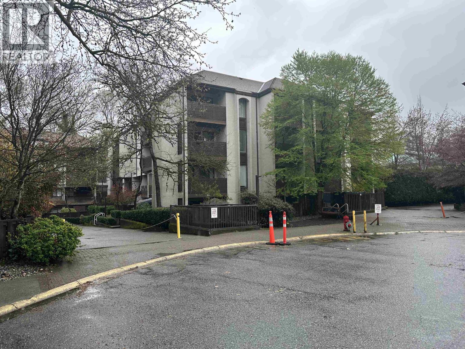 304 365 Ginger Drive, New Westminster, British Columbia  V3L 5L5 - Photo 1 - R3111705