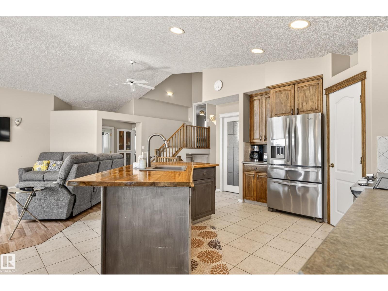 5301 40 Av, Beaumont, Alberta  T4X 1N4 - Photo 7 - E4482330