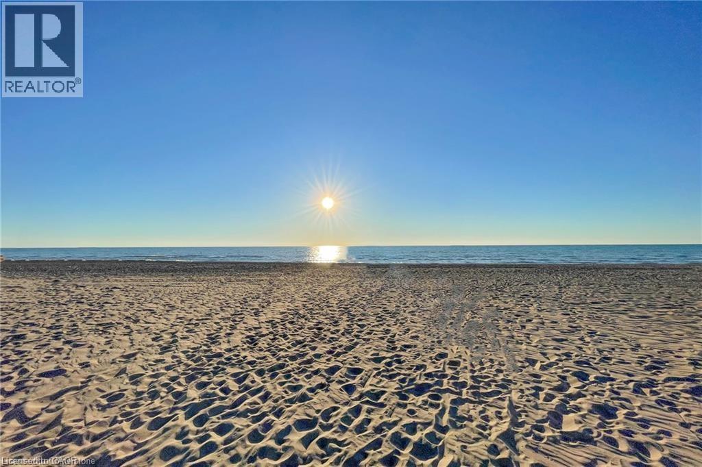 11 DIETRICH Crescent, Grand Bend, Ontario