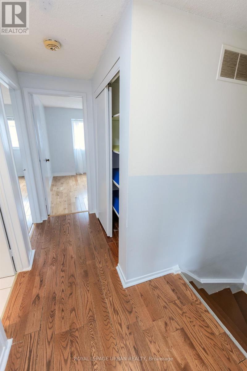 347 Braymore Boulevard, Toronto, Ontario  M1B 2W6 - Photo 21 - E13001186