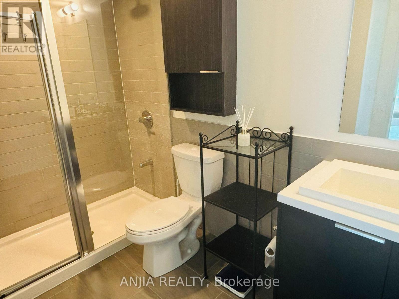 1807 - 6 Sonic Way, Toronto, Ontario  M3C 0P1 - Photo 10 - C13001968