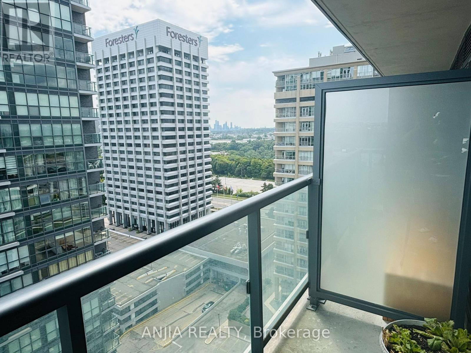 1807 - 6 Sonic Way, Toronto, Ontario  M3C 0P1 - Photo 15 - C13001968