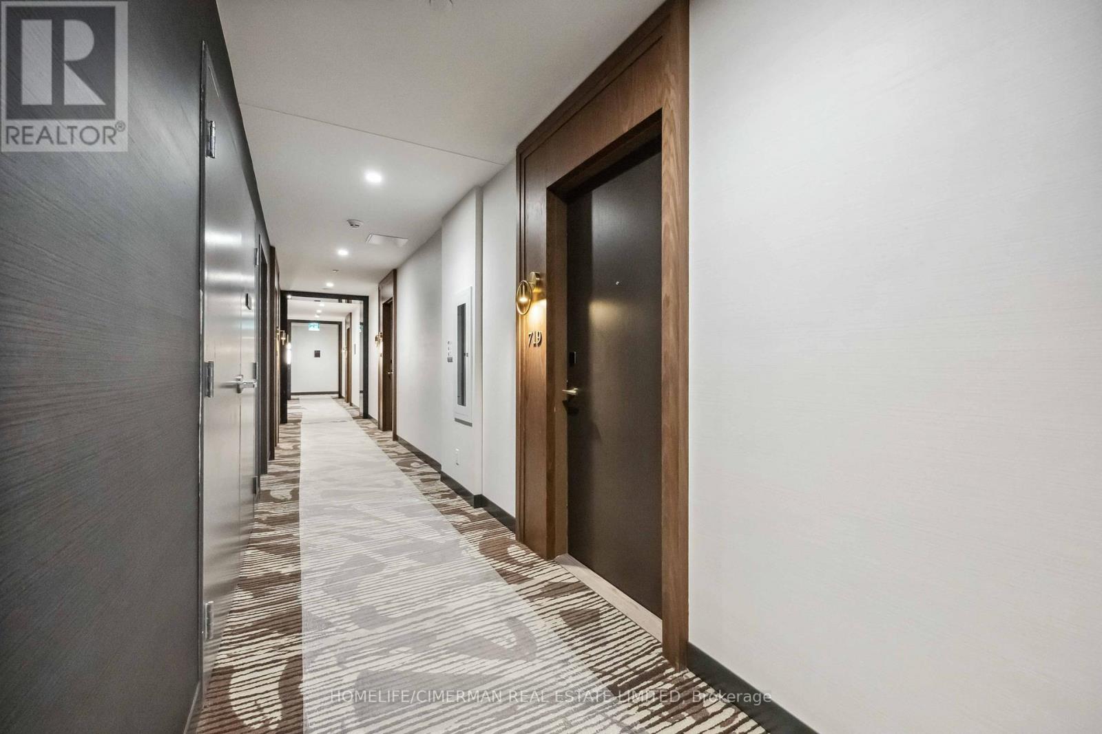 719 - 6 Greenbriar Road, Toronto, Ontario  M2K 0H6 - Photo 3 - C13002014